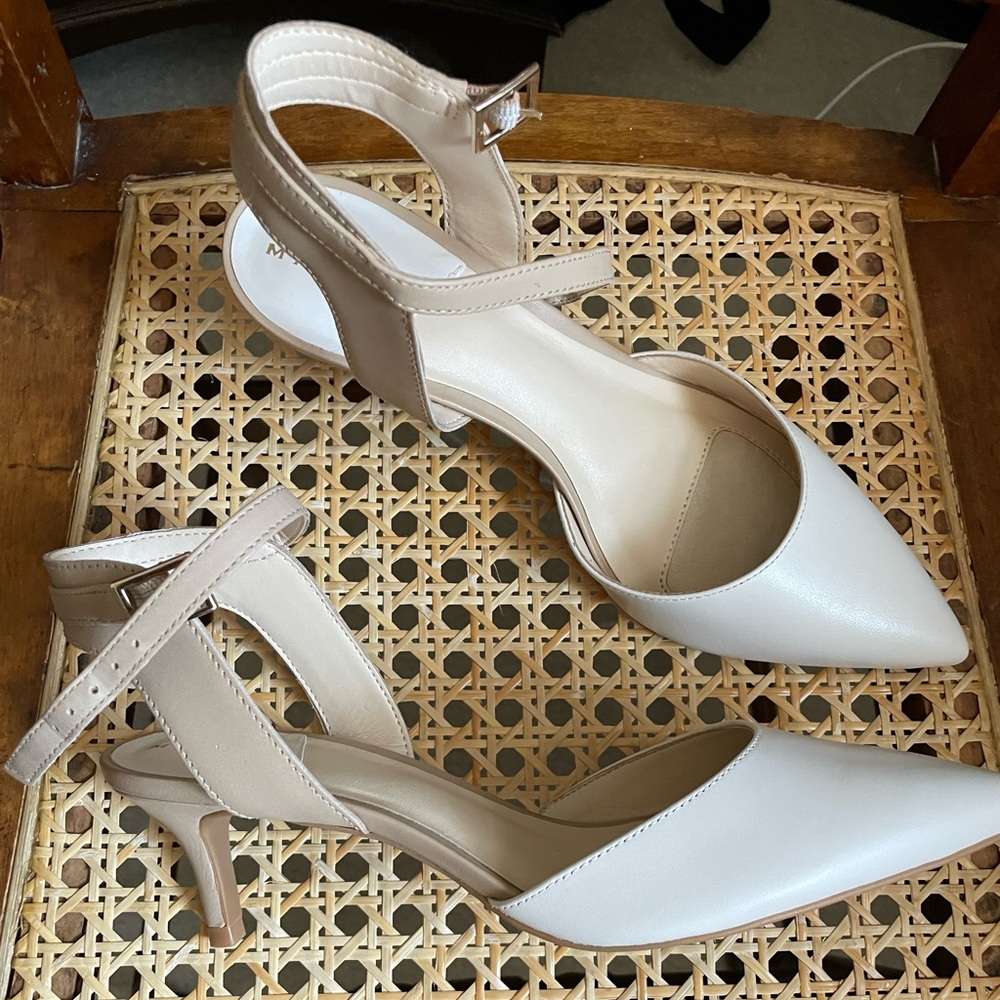 Alex Marie Two Toned pumps